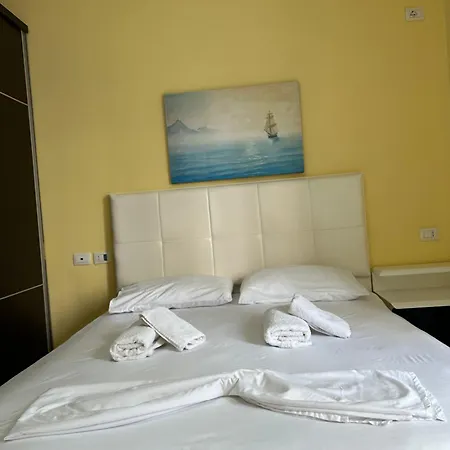 Sea View Lungomare Apartment *